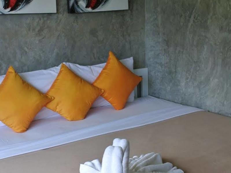 Ban'S Avenue Guesthouse Тау Экстерьер фото