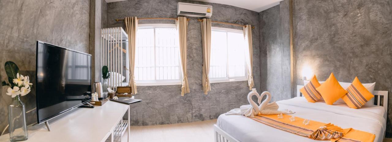 Ban'S Avenue Guesthouse Тау Экстерьер фото